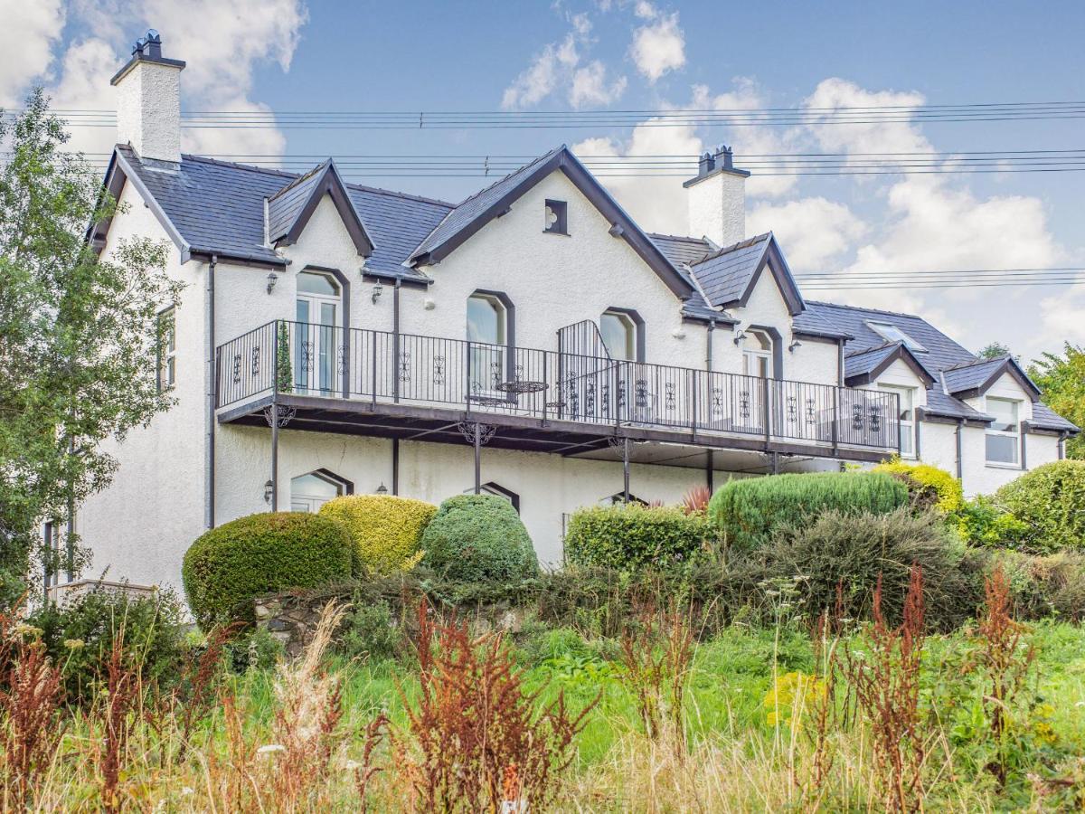 Villa Menai View à Llanfairpwllgwyngyll Extérieur photo