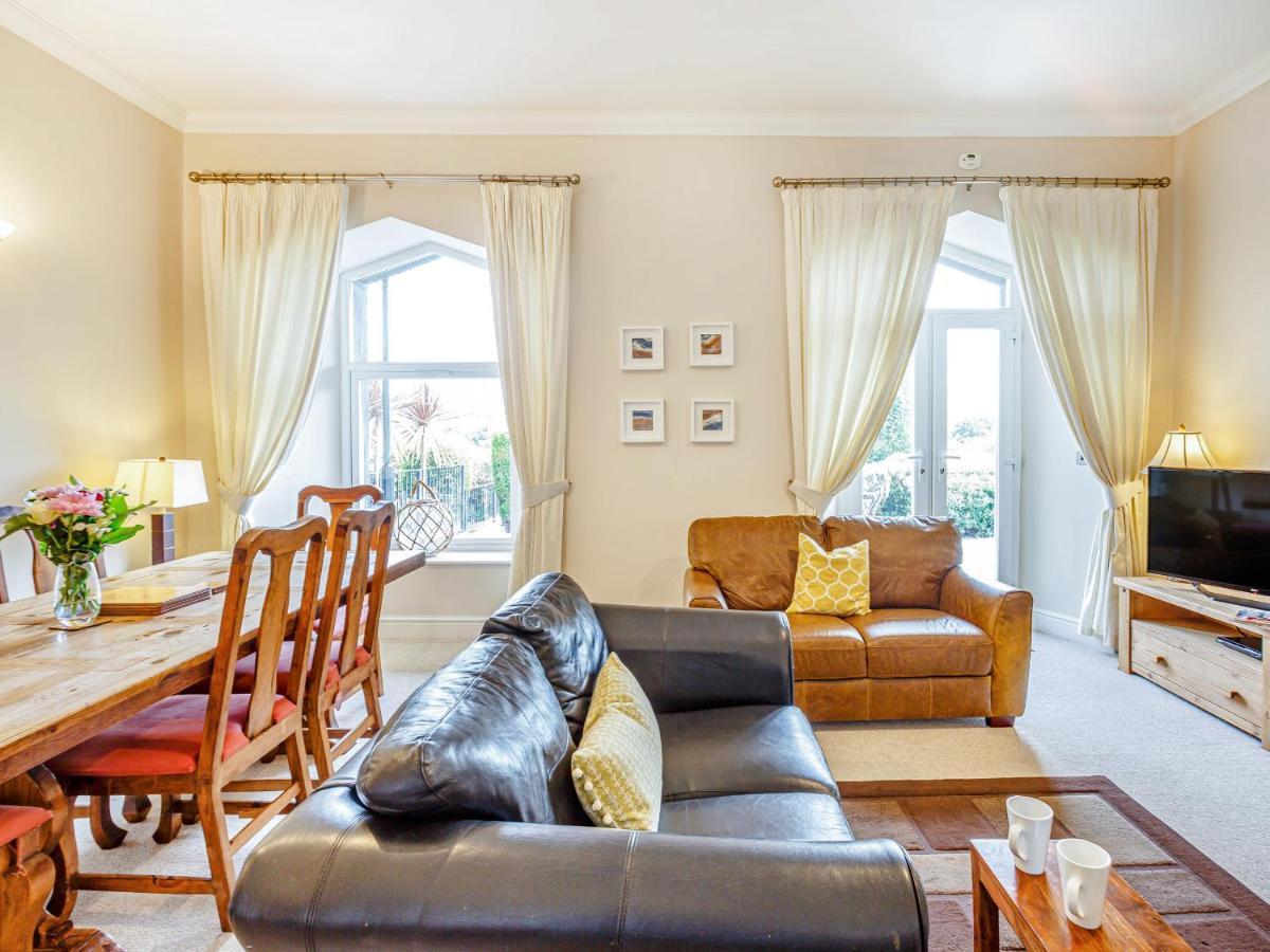Villa Menai View à Llanfairpwllgwyngyll Extérieur photo