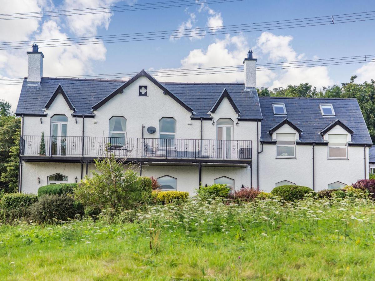 Villa Menai View à Llanfairpwllgwyngyll Extérieur photo