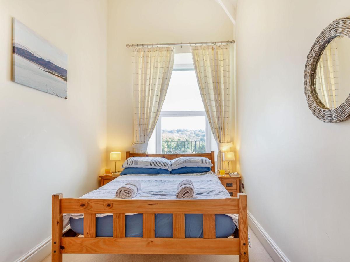 Villa Menai View à Llanfairpwllgwyngyll Extérieur photo